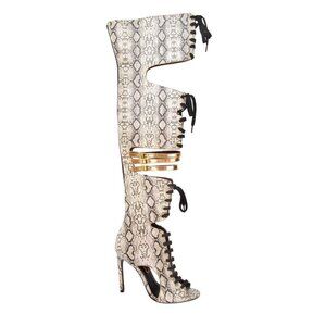 Privileged BONAFIED ROCKSTAR  ( BRAND NEW !!!! )